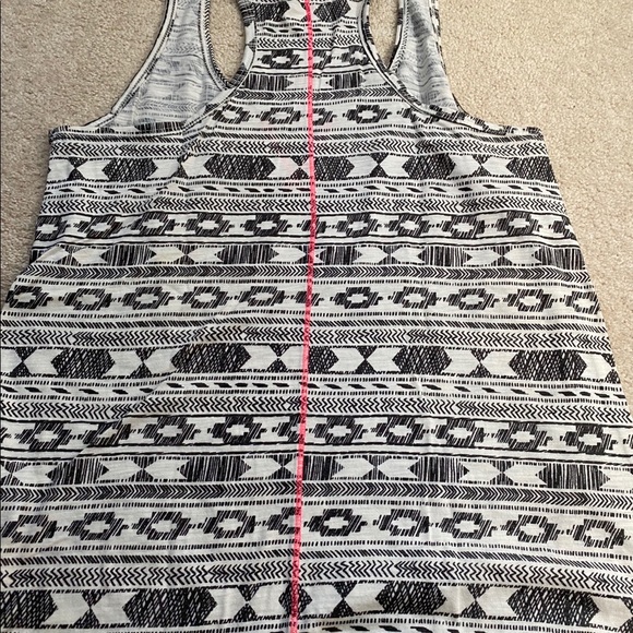 Mossimo Aztec pattern tank top - Picture 2 of 3